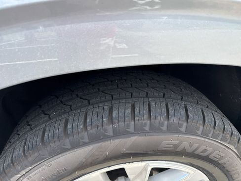 Used 2023 Chevrolet Tahoe Premier RWD image 2