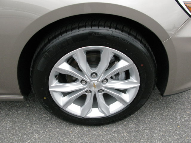 Used 2024 Chevrolet Malibu LT FWD image 10