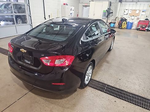 Used 2017 Chevrolet Cruze LT w/ Sun And Sound Package image 7