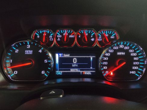 Used 2018 Chevrolet Silverado 1500 LT w/ All Star Edition RWD image 23