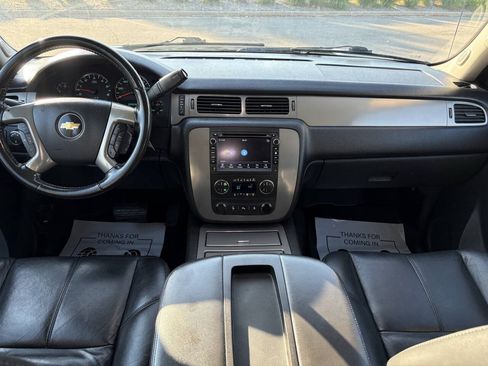 Used 2011 Chevrolet Avalanche LT w/ Suspension Package, Off-Road AWD/4WD image 21