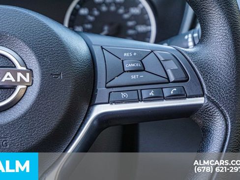 Used 2025 Nissan Altima 2.5 SV FWD image 29
