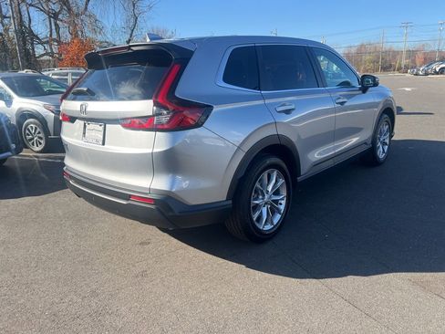 Used 2023 Honda CR-V EX image 5