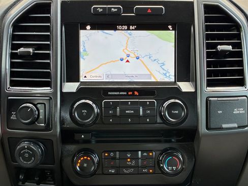 Used 2017 Ford F150 XLT w/ Equipment Group 302A Luxury AWD/4WD image 13