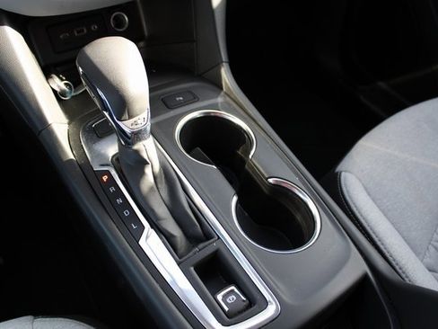 Used 2022 Chevrolet Equinox LT image 23