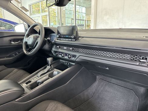 Certified 2023 Honda Accord EX image 34