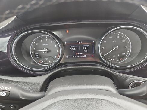 Used 2021 Buick Encore GX Select image 24