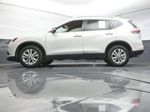 Used 2015 Nissan Rogue SV w/ SV Premium Package FWD image 57