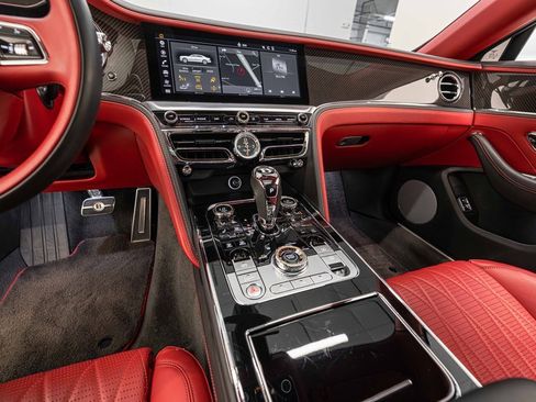 Used 2022 Bentley Flying Spur Plug-In Hybrid image 49