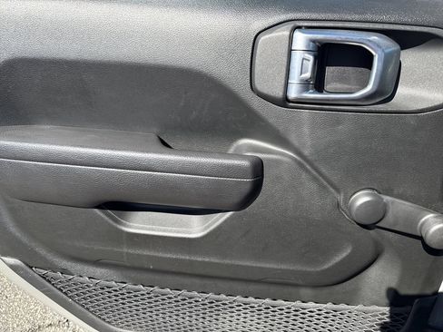 Used 2022 Jeep Gladiator Sport w/ Trailer Tow Package image 10