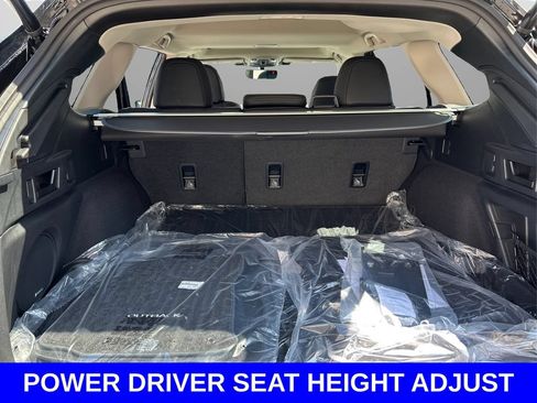 Used 2025 Subaru Outback Limited AWD/4WD image 11