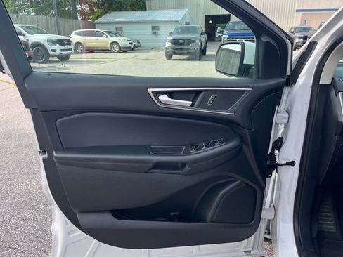 Used 2024 Ford Edge SEL AWD/4WD image 10
