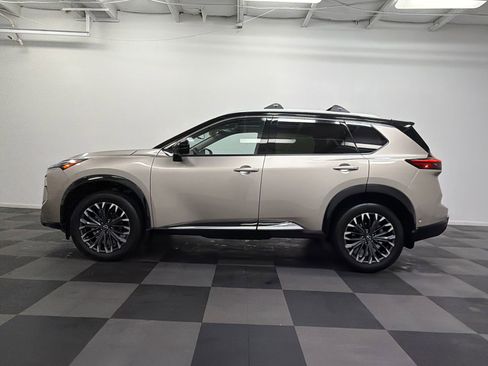 Used 2026 Nissan Rogue Platinum w/ Platinum Premium Package image 4