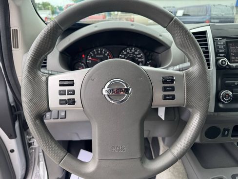 Used 2016 Nissan Frontier SV RWD image 22