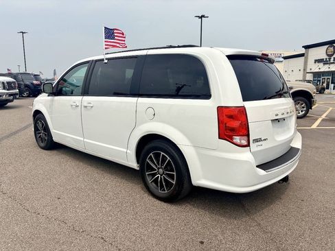 Used 2018 Dodge Grand Caravan GT FWD image 4