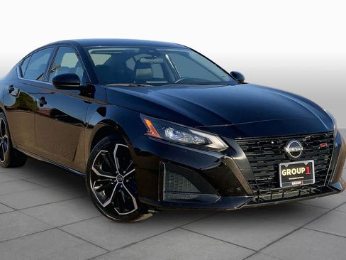 Used 2024 Nissan Altima 2.5 SR FWD image 3