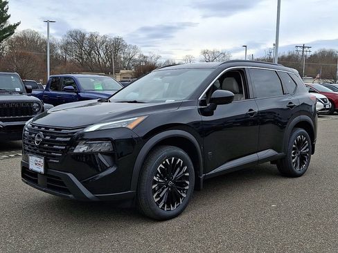 New 2026 Nissan Rogue Dark Armor AWD/4WD image 3