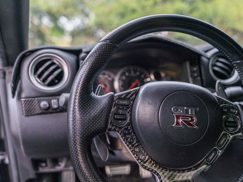 Used 2010 Nissan GT-R Premium AWD/4WD image 39