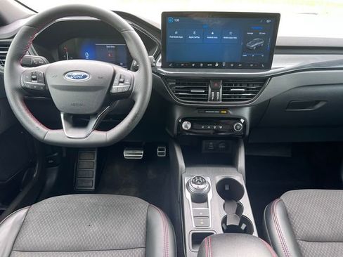 Certified 2024 Ford Escape ST-Line w/ Tech Pack #1 AWD/4WD image 4