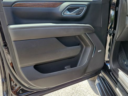 Used 2024 Chevrolet Tahoe High Country AWD/4WD image 19