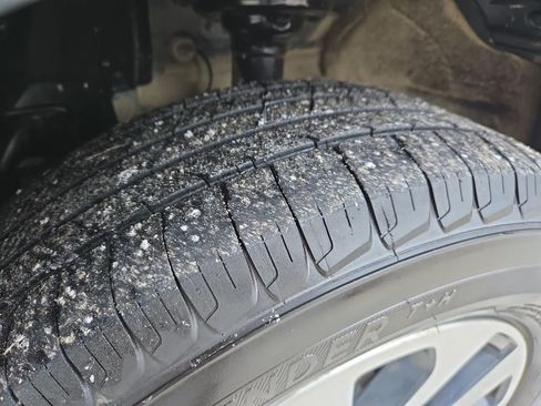 Used 2020 Subaru Outback Premium image 11