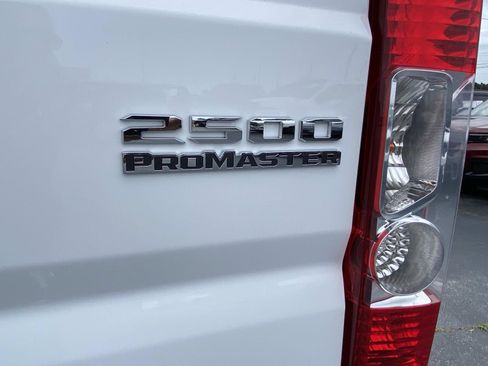 Used 2025 RAM ProMaster 2500 w/ Convenience Group FWD image 6