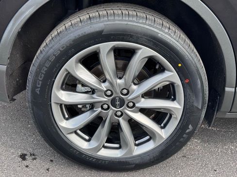 Used 2022 Lincoln Corsair AWD w/ Premium Package image 46