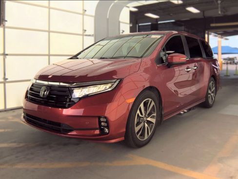 Used 2022 Honda Odyssey Touring image 1