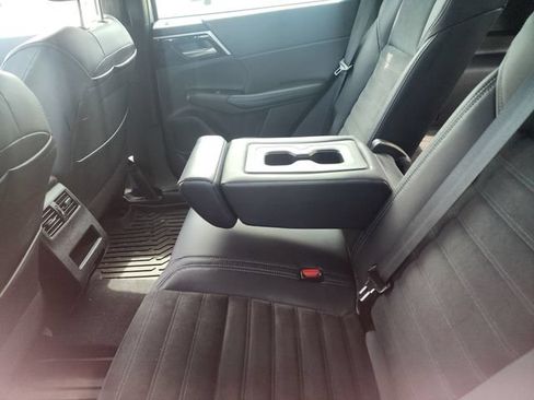 Used 2022 Mitsubishi Outlander SEL Black Edition FWD image 11