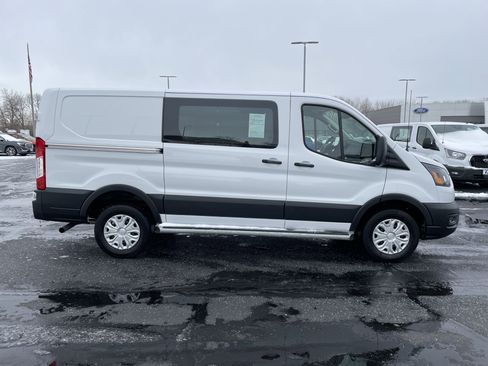 Used 2024 Ford Transit 250 Low Roof w/ Exterior Upgrade Package image 9