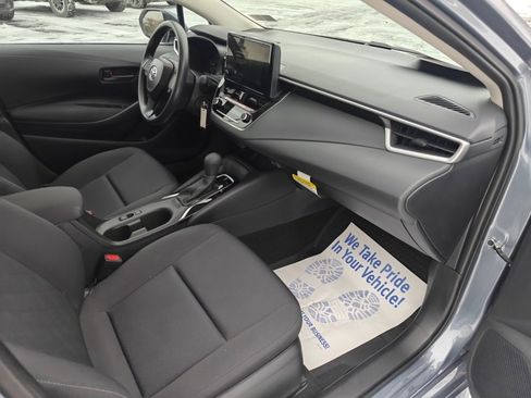 Used 2025 Toyota Corolla LE image 17