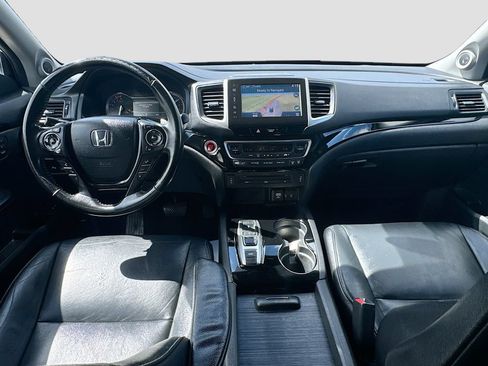 Used 2016 Honda Pilot Touring image 27