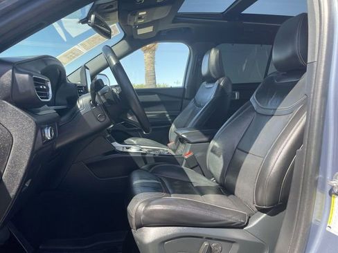 Used 2021 Ford Explorer ST w/ Equipment Group 401A AWD/4WD image 19