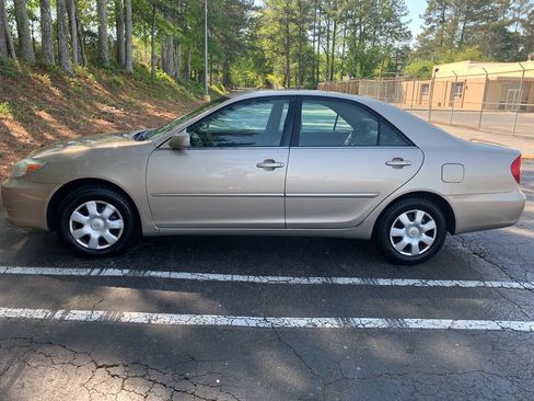 Used 2003 Toyota Camry LE FWD image 2