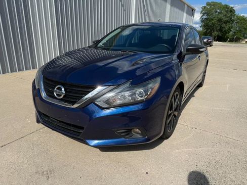 Used 2018 Nissan Altima 2.5 SR FWD image 3