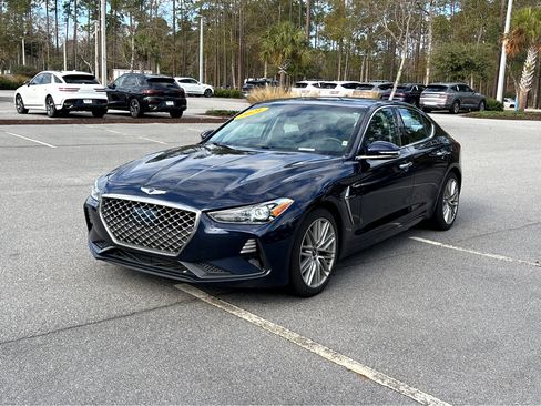 Used 2021 Genesis G70 2.0T image 3