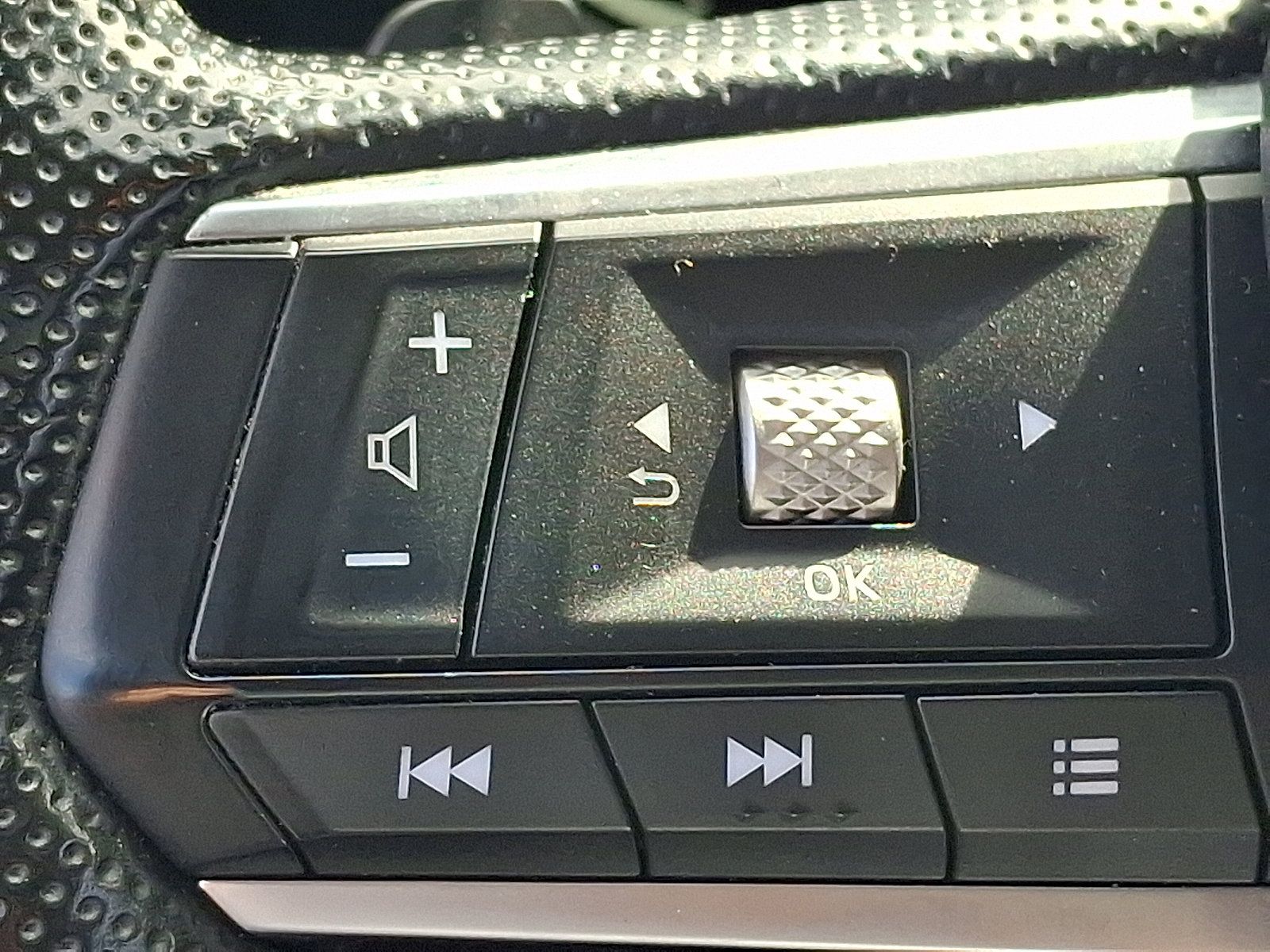 Used 2022 Mitsubishi Outlander SE AWD/4WD image 23
