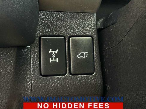 Used 2016 Toyota RAV4 XLE AWD/4WD image 38