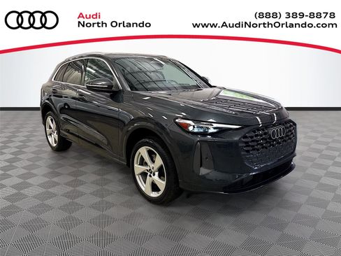 Used 2025 Audi Q5 Premium Plus w/ Premium Plus AWD/4WD image 1