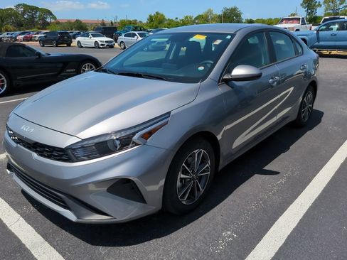 Certified 2024 Kia Forte LXS FWD image 6