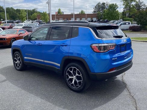 Used 2024 Jeep Compass Limited AWD/4WD image 5