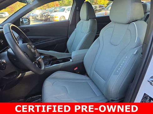 Used 2025 Hyundai Elantra Limited FWD image 15