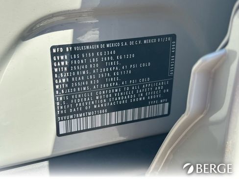 New 2026 Volkswagen Tiguan SEL R-Line AWD/4WD image 32