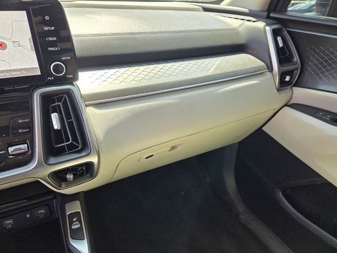 Used 2023 Kia Sorento S w/ Panoramic Sunroof Package image 27