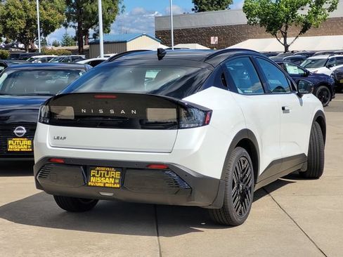 New 2026 Nissan Leaf Platinum+ w/ Cargo Package (Platinum+) FWD image 5