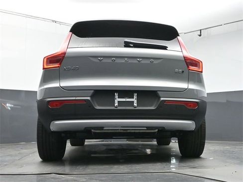 New 2025 Volvo XC40 B5 Core w/ Protection Package Premier image 35