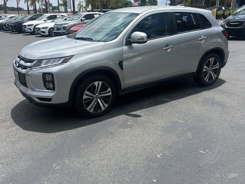 Used 2025 Mitsubishi Outlander Sport SE AWD/4WD image 1