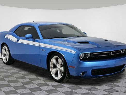Used 2016 Dodge Challenger R/T Plus image 1