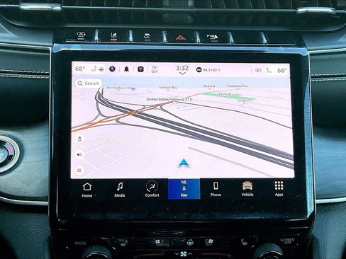 Certified 2025 Jeep Grand Cherokee L Limited w/ Luxury Tech Group II image 14