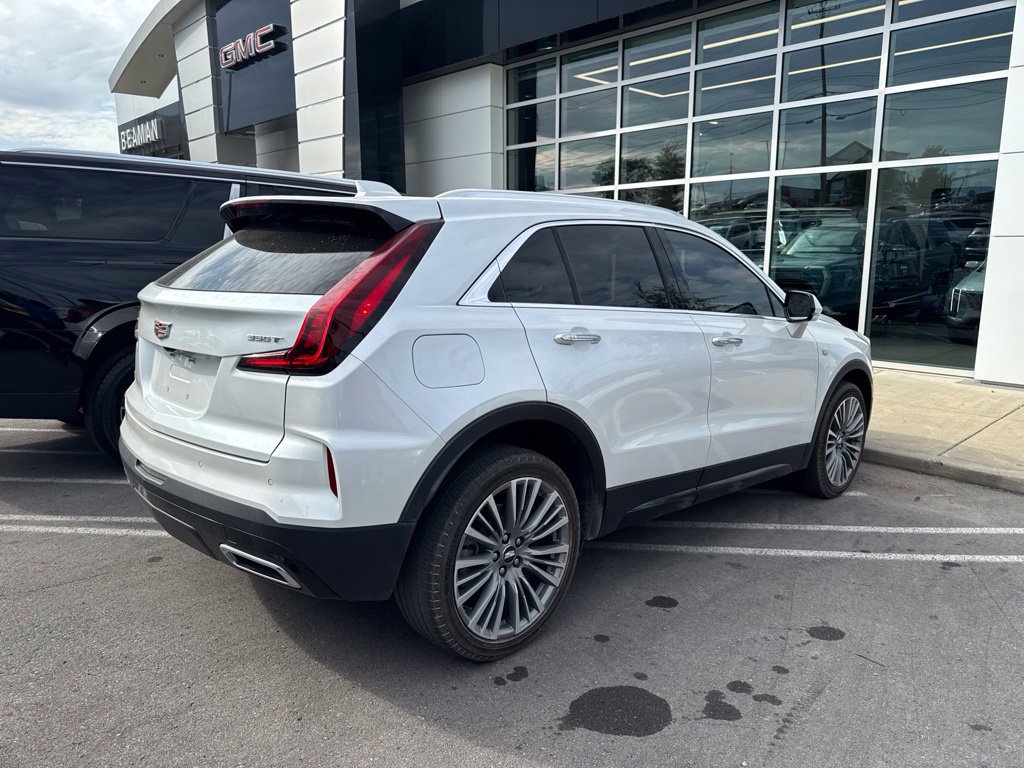 Used 2024 Cadillac XT4 Premium Luxury FWD image 7